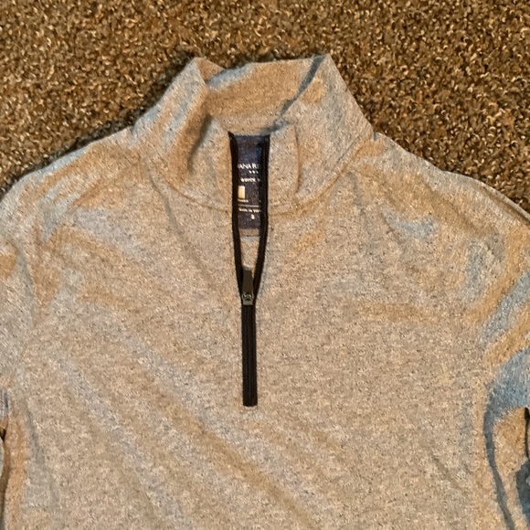 Banana Republic Quick Dry Pullover Grey Small - Picture 2 of 5